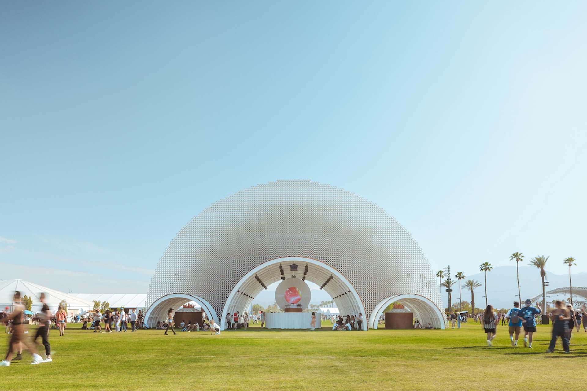 Instalaciones de Coachella 2022 exploran la arquitectura